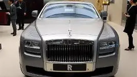 梅德韦杰夫蝉联三冠，三届赛事均突破八强关