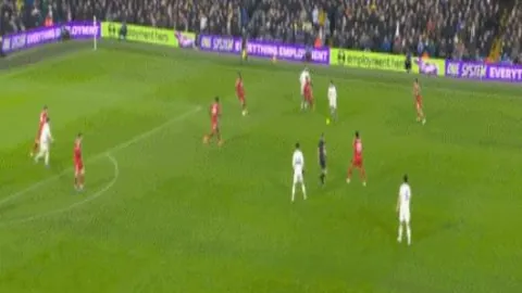 李月汝获篮协盛赞：国产篮球女神，全球中锋风采闪耀