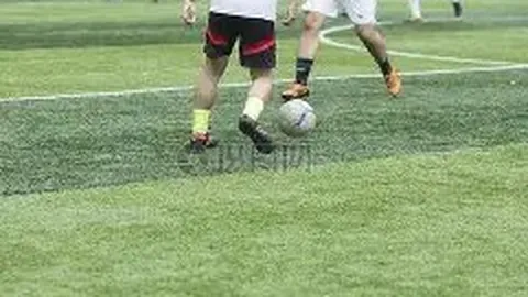 揭秘皇马败因：阿隆索失利真相曝光，战术之外，更衣室危机成关键！